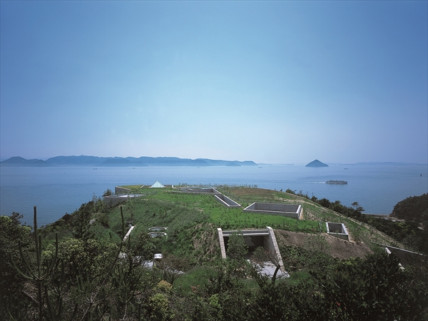 直島 地中偕美術館