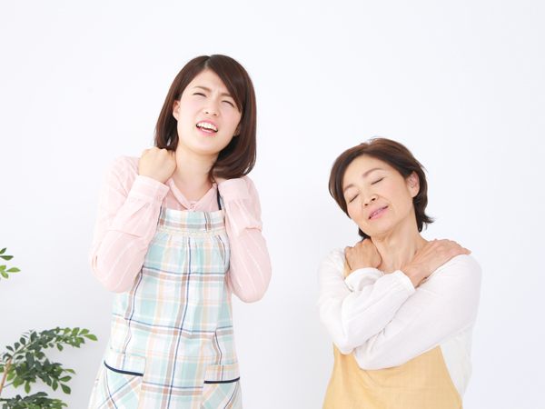 家事やスマホのお疲れ肩に! 肩こり解消法