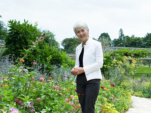 樹木医・塚本こなみさんが教える花木の剪定時期とコツ