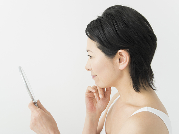 花粉症による肌荒れのときに使えるメイクアイテム