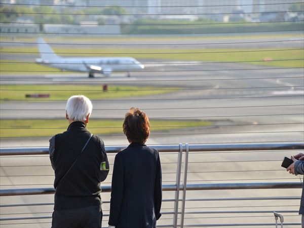 空港ラウンジ