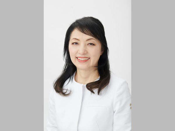 歯科医師 宝田恭子さん